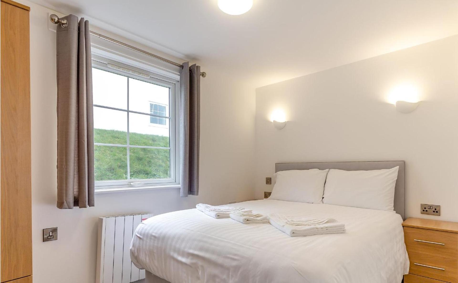Lovely Ilfracombe Apartment 2 Bedrooms Num 3 Экстерьер фото