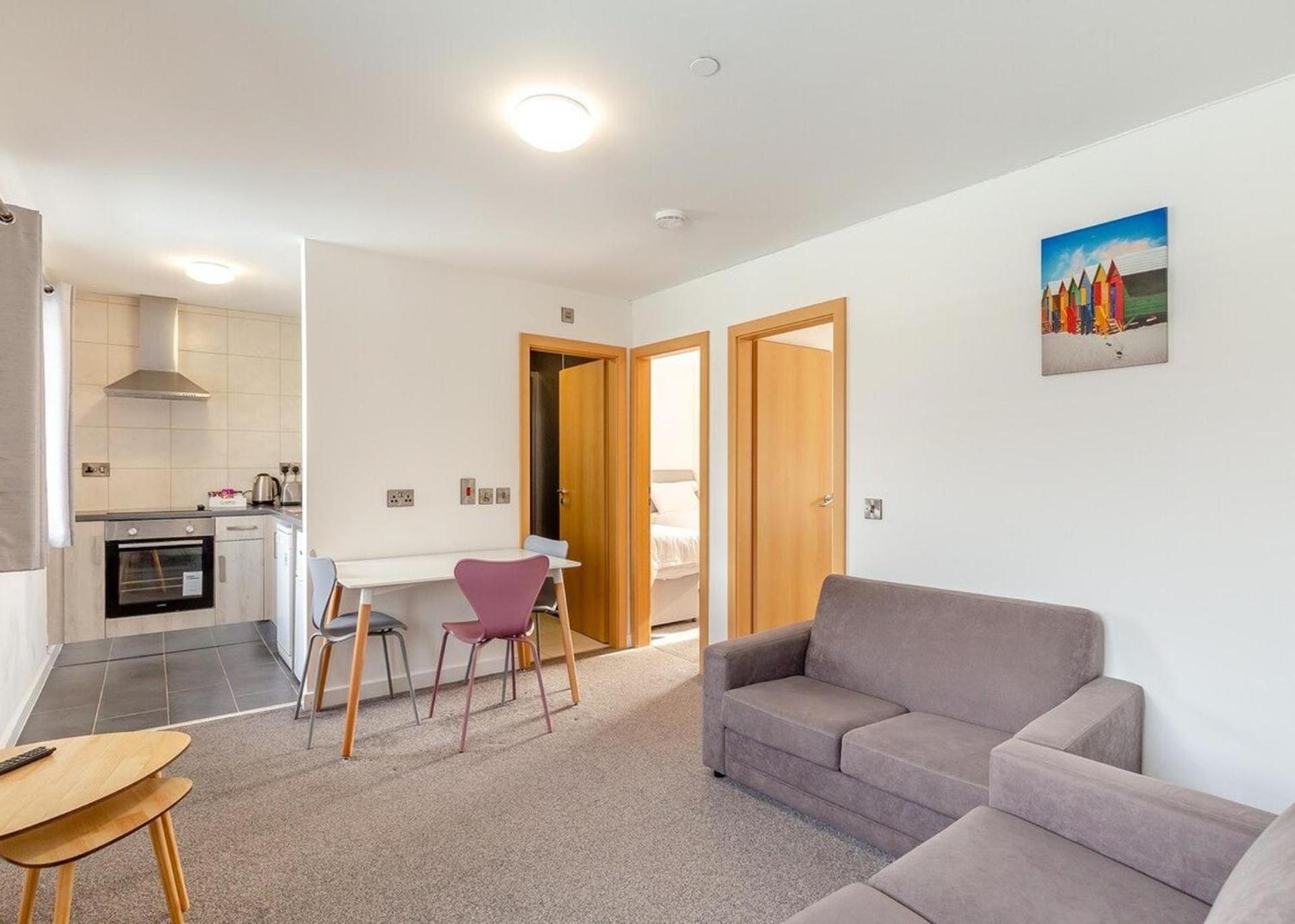 Lovely Ilfracombe Apartment 2 Bedrooms Num 3 Экстерьер фото