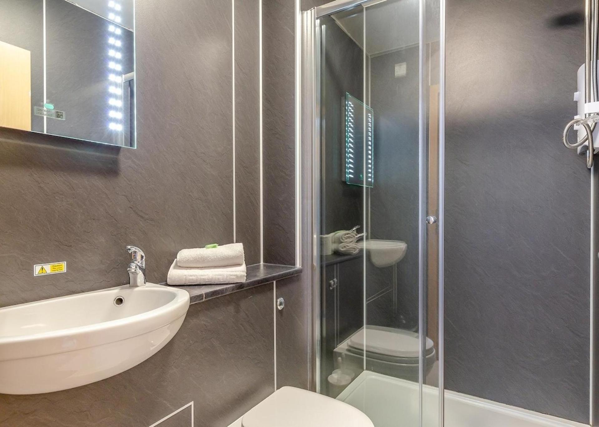 Lovely Ilfracombe Apartment 2 Bedrooms Num 3 Экстерьер фото