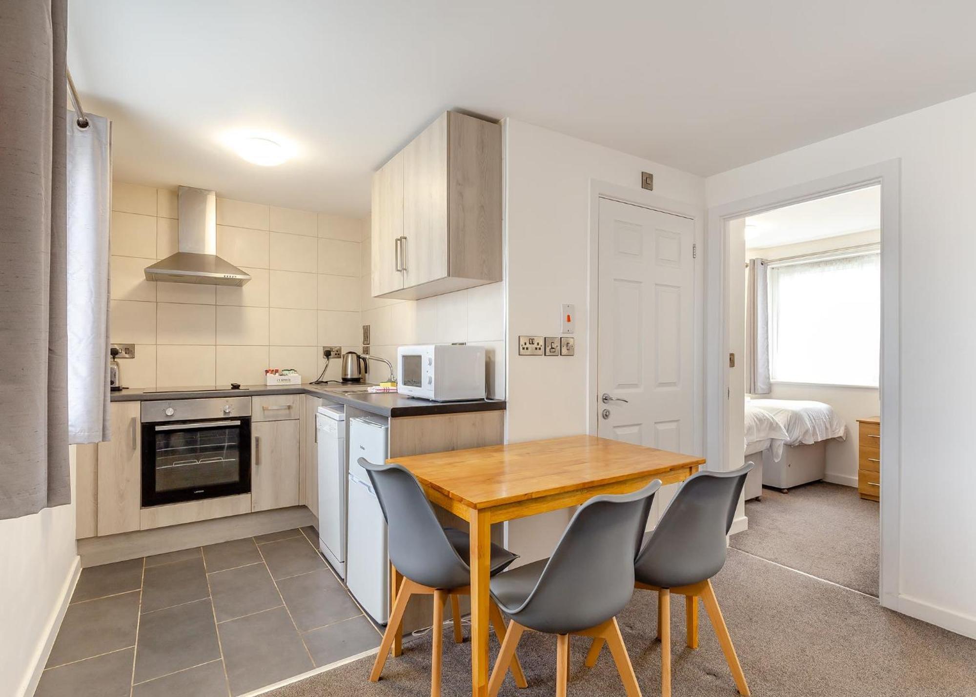 Lovely Ilfracombe Apartment 2 Bedrooms Num 3 Экстерьер фото